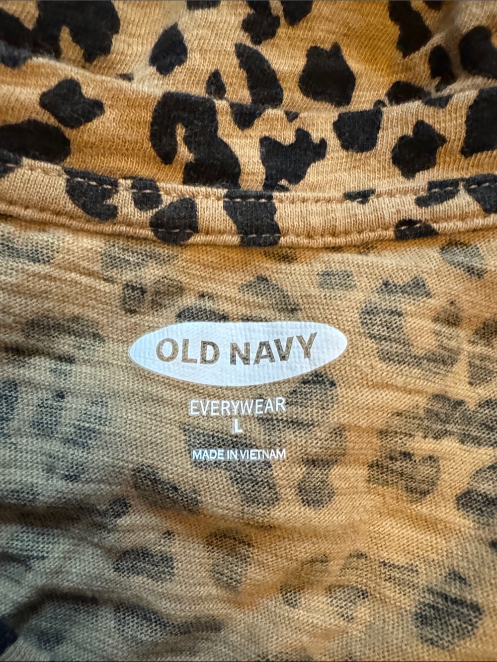 Old Navy V-Neck Women's Tee Lot (11) - Picture 2 of 9